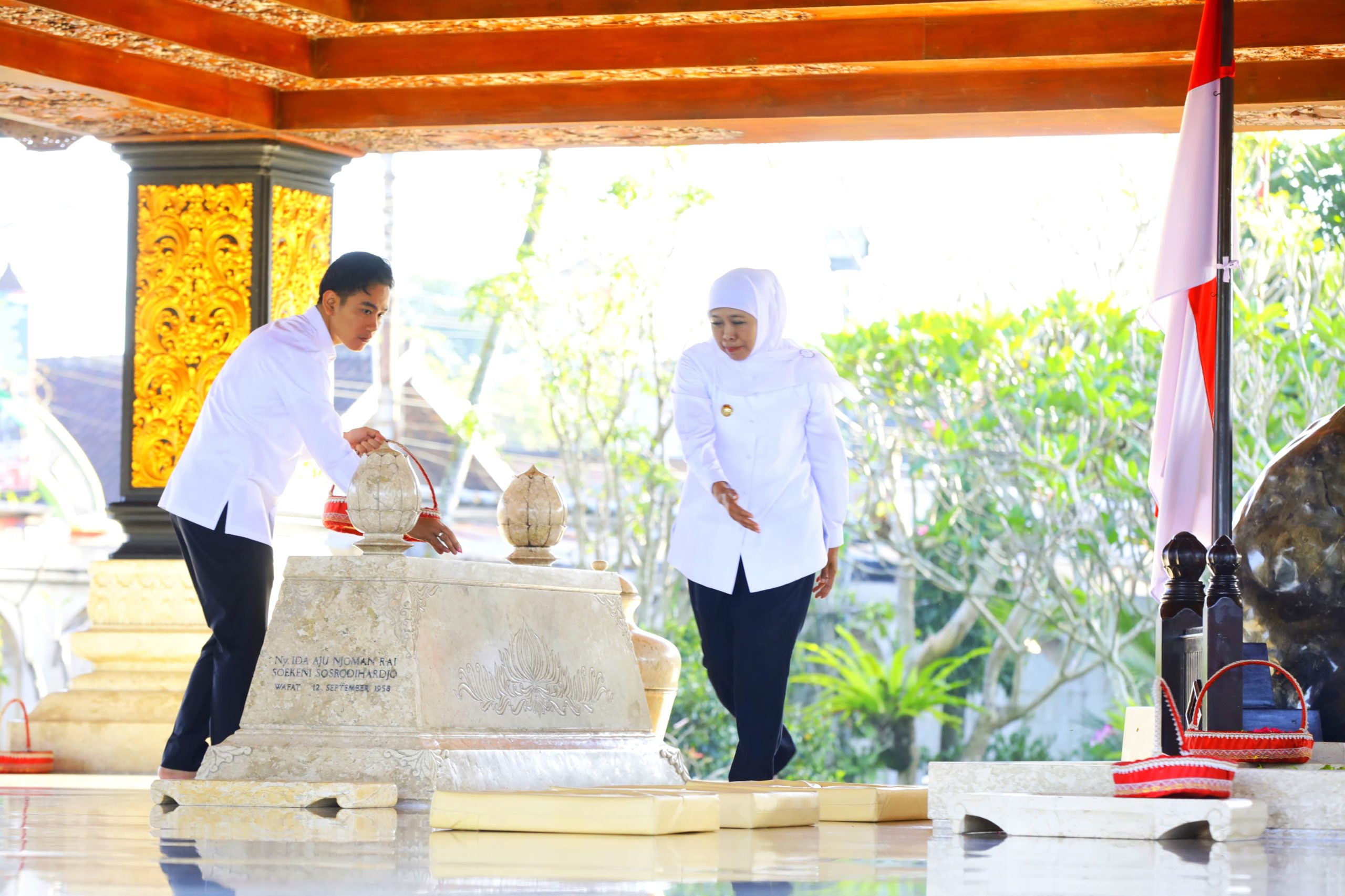 Dampingi Wapres Gibran Ziarah Makam Bung Karno, Gubernur Khofifah: Jadikan Semangat Nasionalisme Sebagai Pedoman Berbangsa dan Bernegara