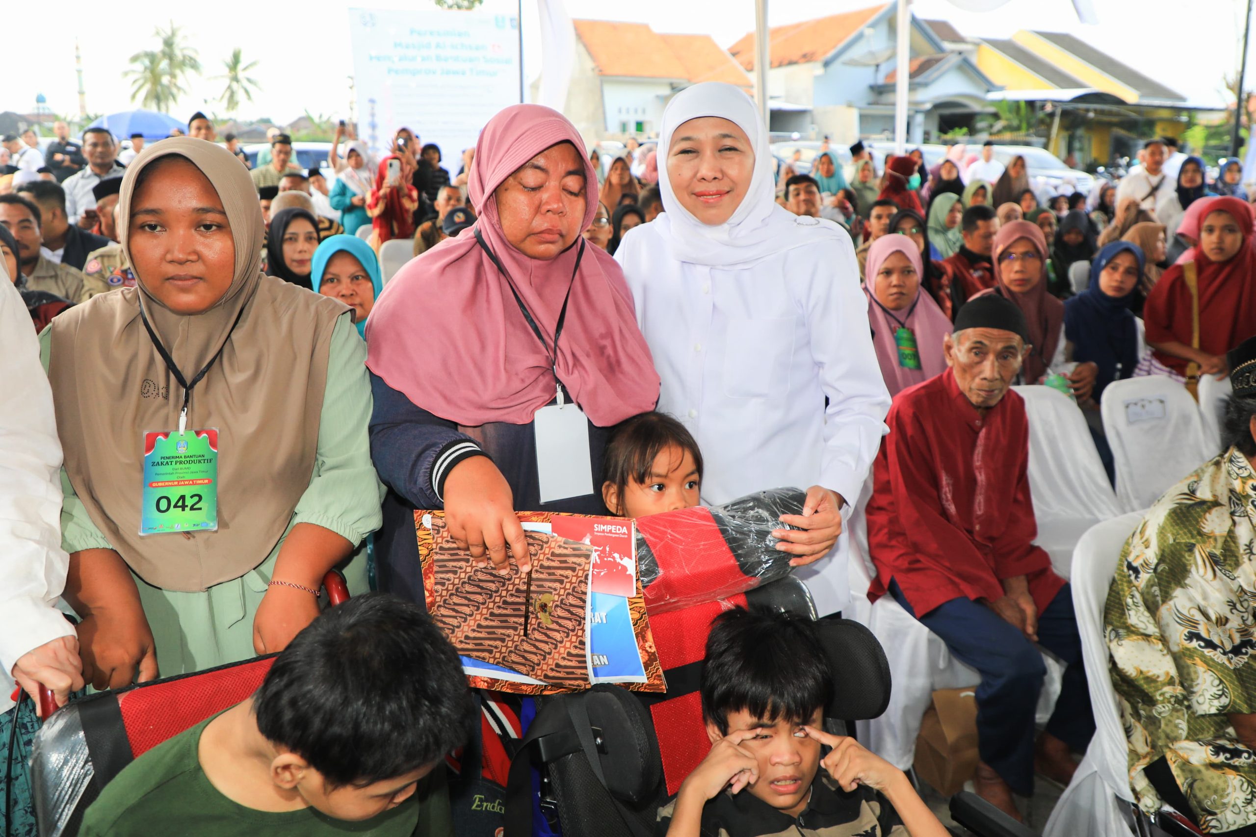 Gubernur Khofifah Tambah Anggaran Bansos Rp 43,19 Miliar di PAPBD 2025, Perluas Lima Program Penguatan Masyarakat Ekonomi Rentan