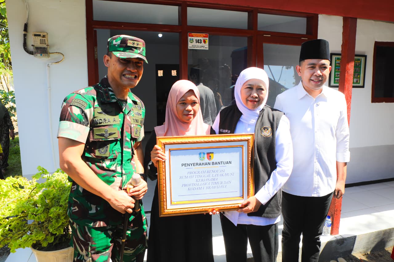 Gubernur Khofifah Apresiasi Kolaborasi Pemprov Jatim–TNI Bangun Ketahanan Sosial Lewat Rumah Layak Huni