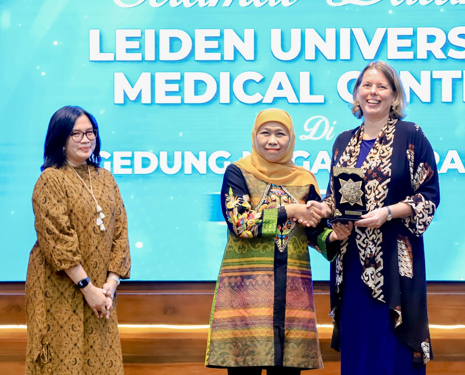 Kolaborasi LUMC dan RSUD Dr. Soetomo, Gubernur Khofifah Apresiasi Keberhasilan 5 Kasus Transplantasi Ginjal
